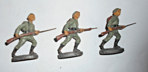 Soldaten mit gezogenem - 3,
