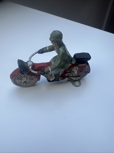 Soldat auf motorrad massefigur - soldat,