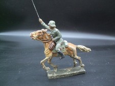 Lineol Soldat auf stürmenden